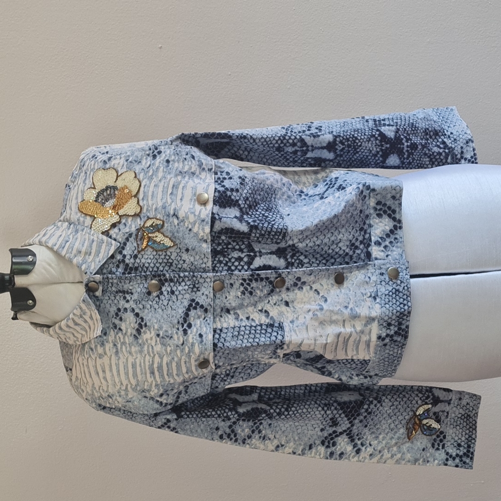 Snake print blue jacket size 14 about a large